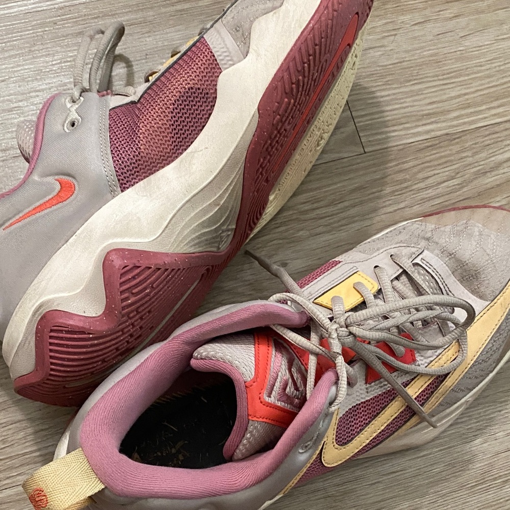 Nike Women's Red and Cream Sneakers